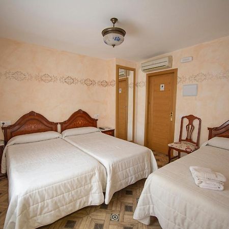 Hostal Paquita Madrid Kültér fotó