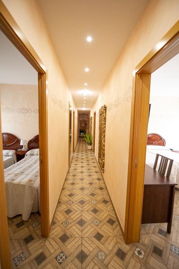 Hostal Paquita Madrid Kültér fotó